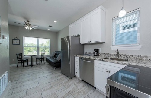 San Leon Cabin | Charming cabin with full kitchen! Unit 3/6