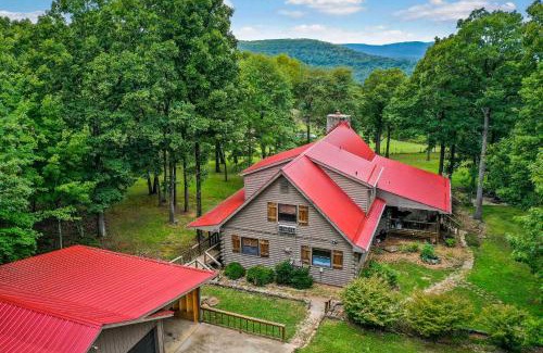 Mt. Sherman House | Charming Cabin with Hot Tub, Fire Pit and Views!