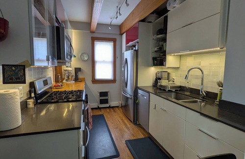 Central Square House | Charming Cambridge 2-BR townhome steps to MIT, Harvard, T Red Line, food & more!