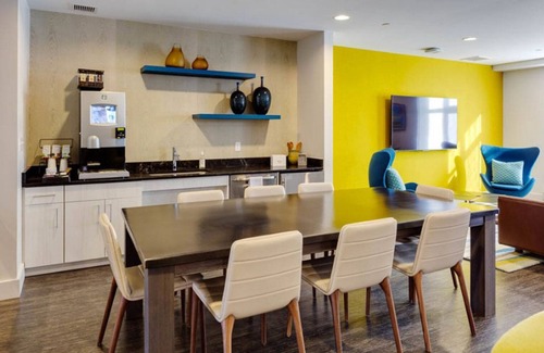 Cambridgeport Apartment | Charming Cambridgeport 1BR w/W/D & Gym, nr MIT, by Blueground