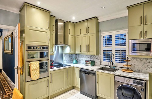 Pontcanna House | Charming Cardiff Home with Private Parking & Modern Amenities