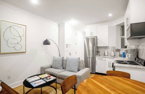 Tudor City Apartment | Charming & Central NYC Getaway Near Empire State & Grand Central with 2BR 1Bath