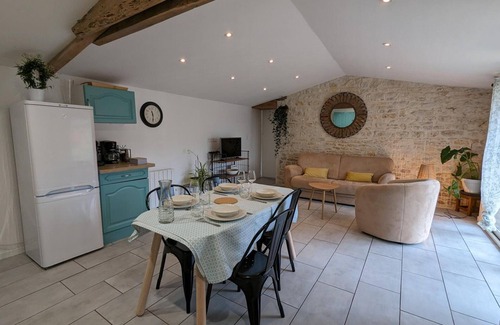 Aunac-sur-Charente Cottage | Charming Charente Home: Heated Pool, Private Garden, and Modern Amenities