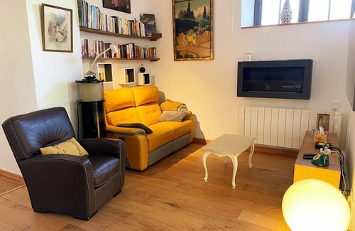 Salbris Cottage | Charming Château Lodge with Wifi and Terrace in Sologne