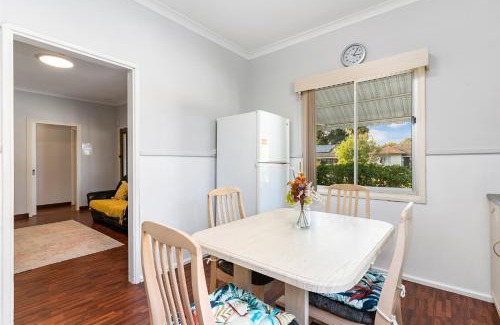 Cloverdale House | Charming Cloverdale Getaway