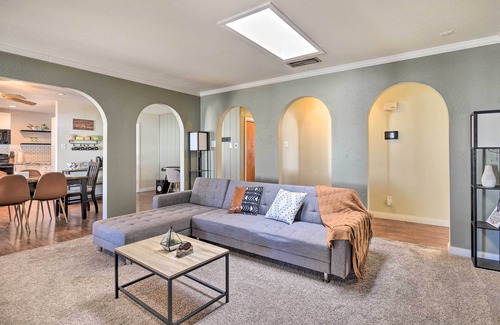Clovis House | Charming Clovis Home w/Covered Patio!