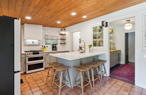 Saint Simons Heights House | Charming coastal cottage, 2 miles from beach