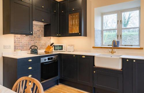 Pointington House | Charming Coach House Retreat Near Sherborne Abbey