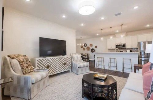 Valdosta Apartment | Charming Condo at Summit Point hosted by Stephanie