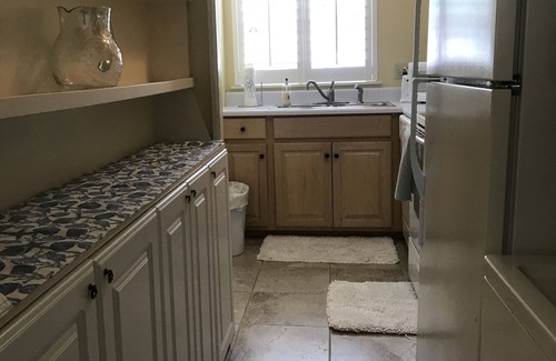 Saint Simons Island Condo | Charming Condo steps to Village