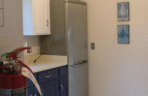 Historic Old Town Cottage | Charming Cottage in Fabulous Location in Niagara on the Lake