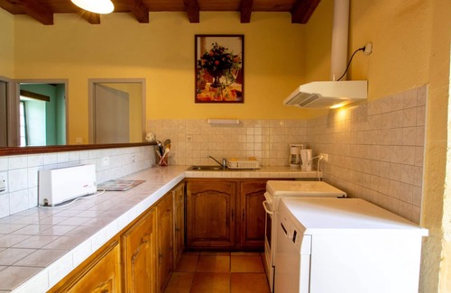 Saint-Avit-Riviere Cottage | Charming Cottage with Shared Jacuzzi, Terrace, Garage, Near Dordogne & Vézère Valleys