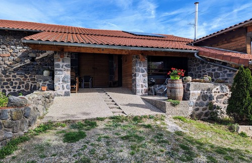 Solignac-sur-Loire Cottage | Charming Cottage Near Beaume Waterfall & Puy-en-Velay with Private Parking and Two Terraces