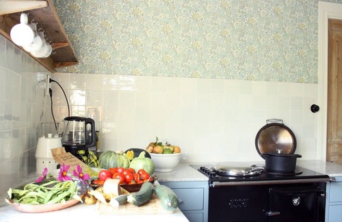 Lexmond Cottage | Charming Cottage at Huis te Jaarsveld private estate park garden