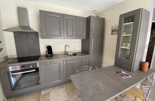 Sollies-Toucas Cottage | Charming cottage between sea and mountains