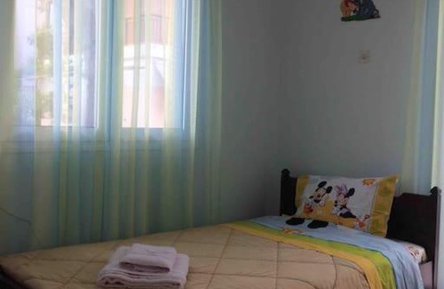 Spata-Artemida House | Charming Cottage 2 Mins Walk to Beach