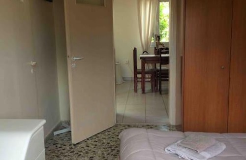 Spata-Artemida House | Charming Cottage 2 Mins Walk to Beach