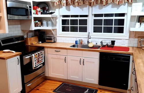 Lexington Cottage | Charming Cottage Home On A Farm In The Kentucky Horse Country! Relax!