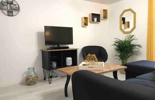 Neufchateau Apartment | Charming Cottage in Neufchâteau Near Domrémy-la-Pucelle