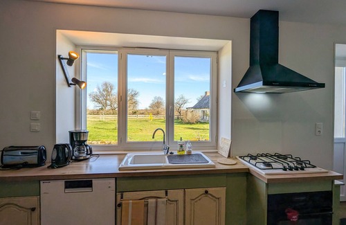 Vendœuvres Cottage | Charming Cottage in Berry with Pool Access & Private Garden