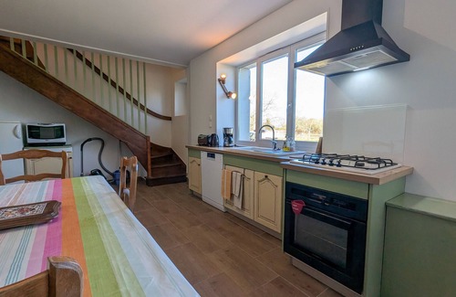 Vendœuvres Cottage | Charming Cottage in Berry with Pool Access & Private Garden