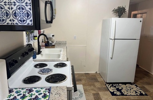 Gulfport Cottage | Charming Cottage in Gulfport overlooking 2 beautiful pondsnWIFInPet Friendly