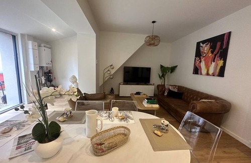 Moulins Cottage | Charming Cottage in Moulins Centre, Garden, Terrace, and Modern Amenities