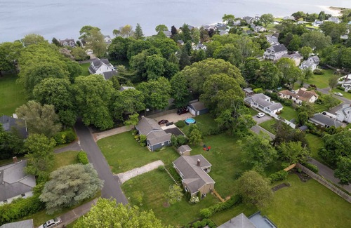 Jamesport House | Charming Cottage in The Heart of the North Fork