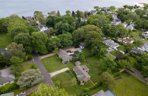 Jamesport House | Charming Cottage in The Heart of the North Fork