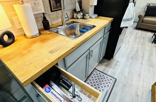 Springtown Cottage | Charming cottage in Springtown, TX with AC and WiFi. Enjoy your stay