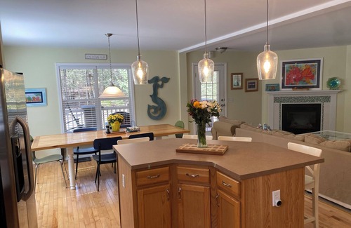 Shelby Cottage | Charming Cottage Luckyville with access to Lake Michigan