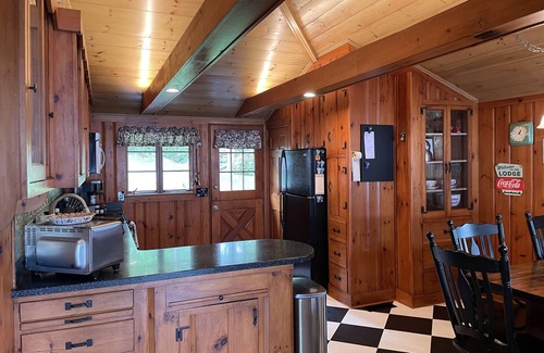 Sanbornville House | Charming Cottage on Lovell Lake