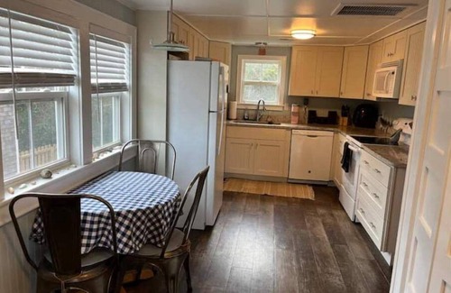 Frisco House | Charming Cottage Retreat in Frisco