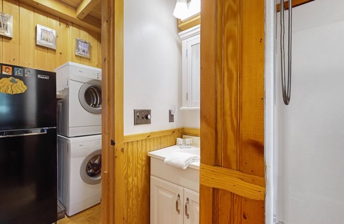 Diamond Point Cottage | Charming cottage with a cozy, welcoming vibe