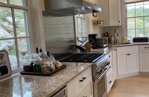 Stanfordville Cottage | Charming cottage with pond and waterfall view