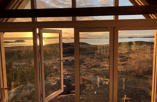 Snaefellsnes Peninsula Cottage | Charming Cottage with a unique view