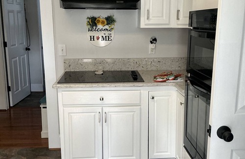 Gibsonville House | Charming cottage with all the amenities of home.