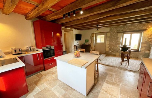 Chedigny Cottage | Charming cottage with garden in Chédigny