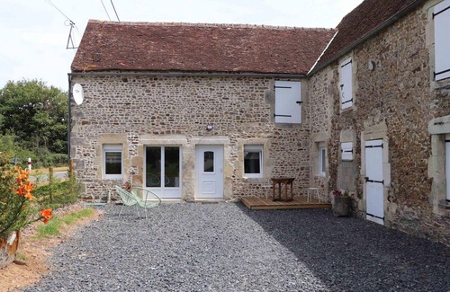 Necy Cottage | Charming Cottage with Garden, Terrace & Modern Amenities in Normandy