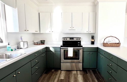 Jasper House | Charming Cottage with Stunning Point Views, Flat Lot, Walk-in Water, and a Dock!