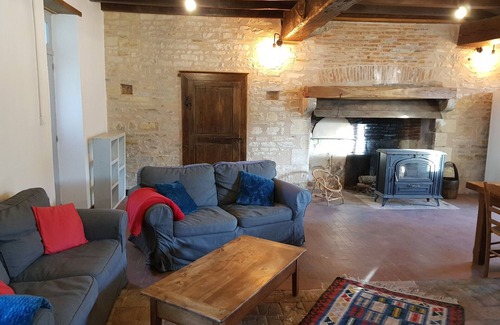 Bengy-sur-Craon Cottage | Charming Countryside Cottage with Terrace, Garden & All-Inclusive Amenities