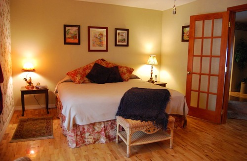 Newport Other | Charming country accommodations at Brookside Acres/horse and rider accommodation