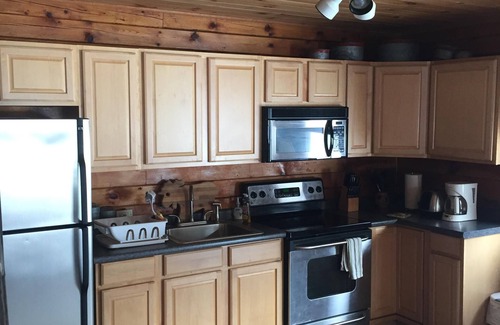 Lake Como Cottage | Charming Country Cottage Located On Cute Farm, Minutes From The Delaware River