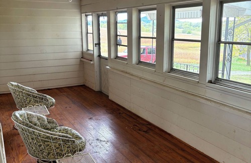 Wallingford House | Charming country home on 433 acres