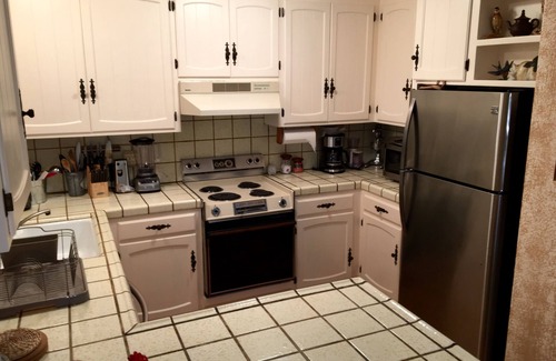 Paicines House | Charming Country Home Located on 1,000 Acre Ranch - Only 10 minutes to Pinnacles