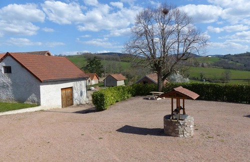 Arfeuilles Cottage | Charming Countryside Cottage with Fireplace, Close to Vichy, Ideal for Hikers and Nature Lovers