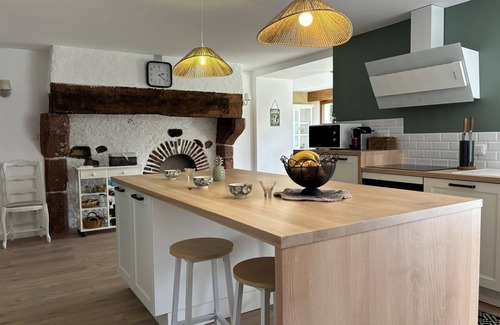 Chazemais Cottage | Charming Countryside Retreat with Spa, Tennis & Garden