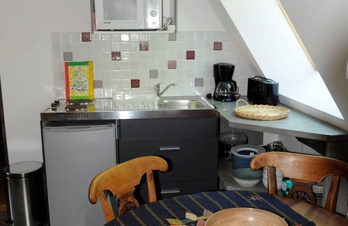 Maresche Cottage | Charming Countryside Retreat: Heated Pool, Tennis, Games Room - Near Le Mans
