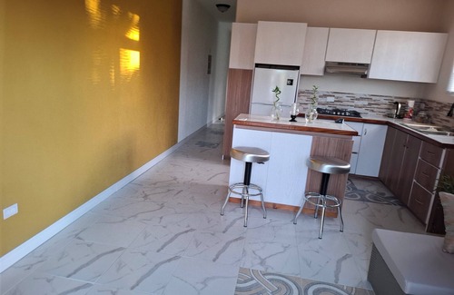 West Coast Apartment | Charming cozy 1-bedroom apartment in fabulous Cottage St. George with WiFi, AC