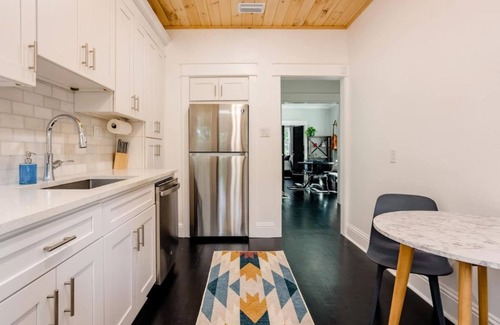 Seminole Heights House | Charming, Cozy 2-BR Apt Near Downtown Tampa